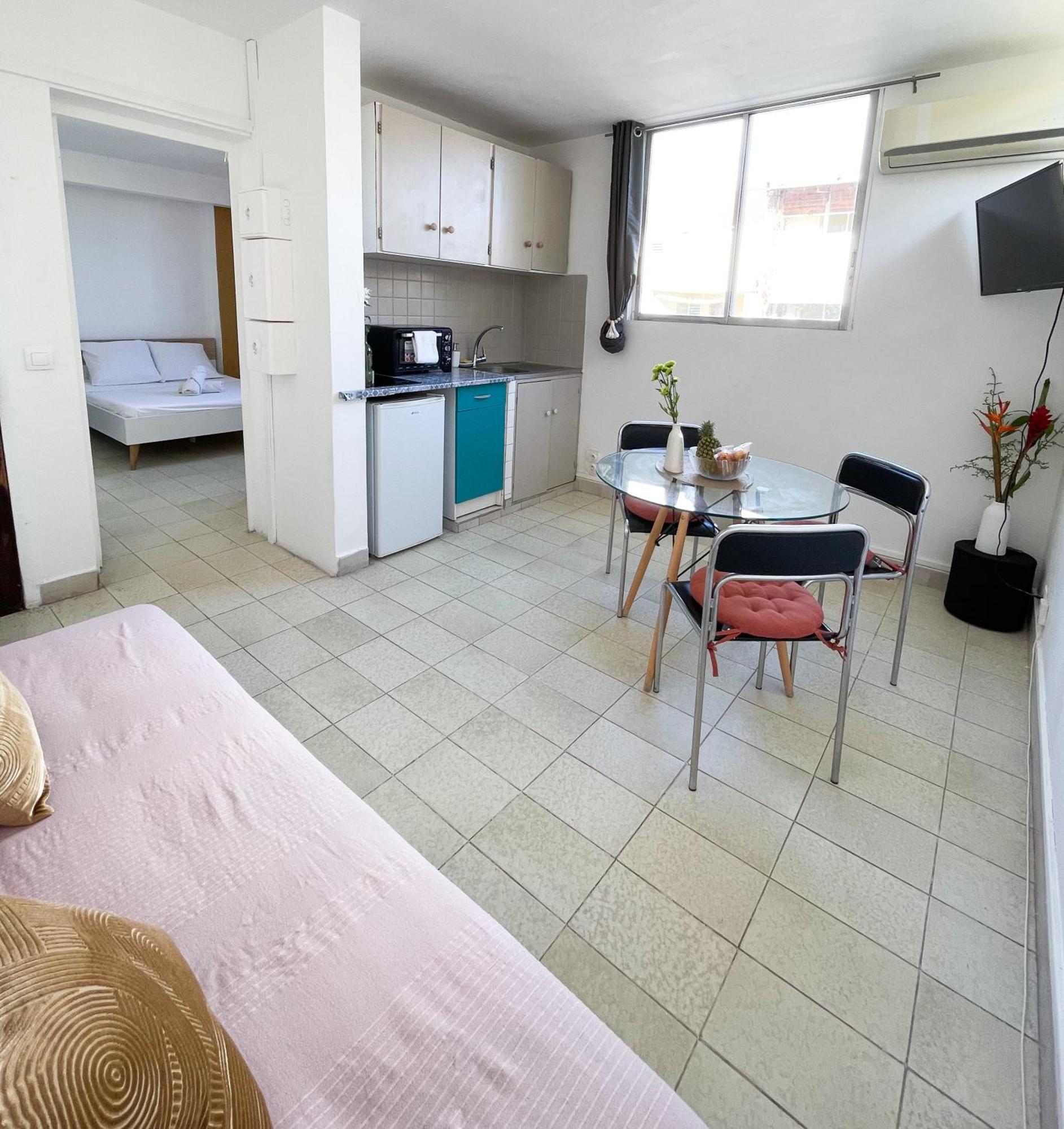 Ferienwohnung T2 Calme Et Lumineux Au Coeur De Pointe-A-Pitre Exterior foto